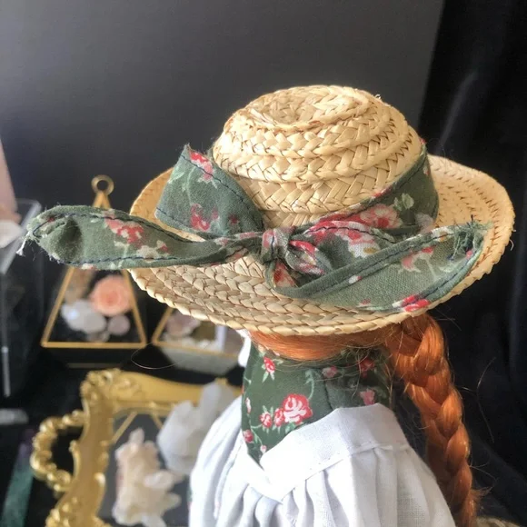 Anne of green gables genuine collector hand painted porcelain doll - Picture 4 of 5